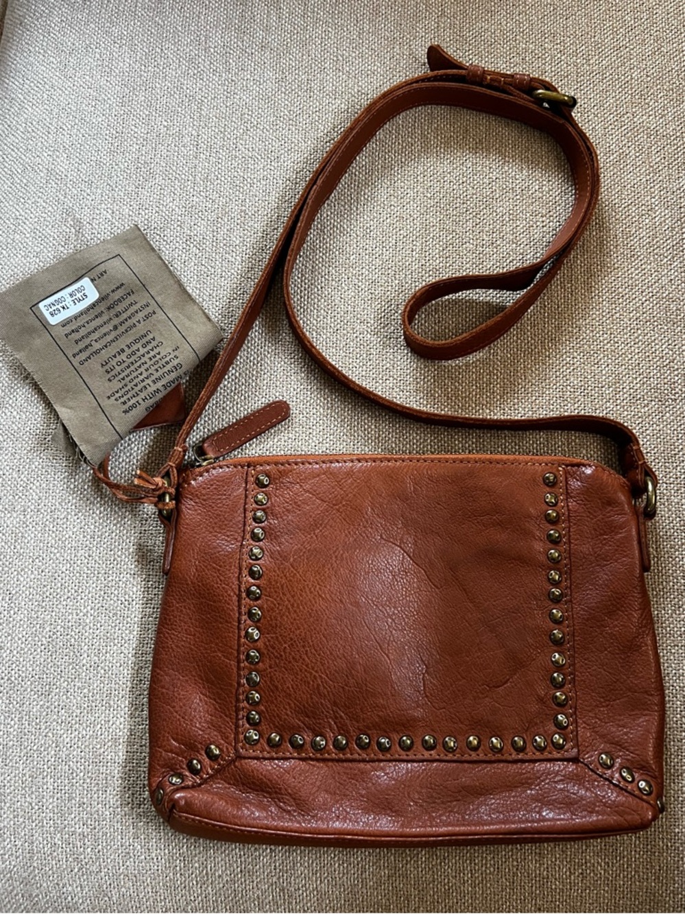 Vilenca Holland Cognac studded leather crossbody bag - Picture 2 of 8